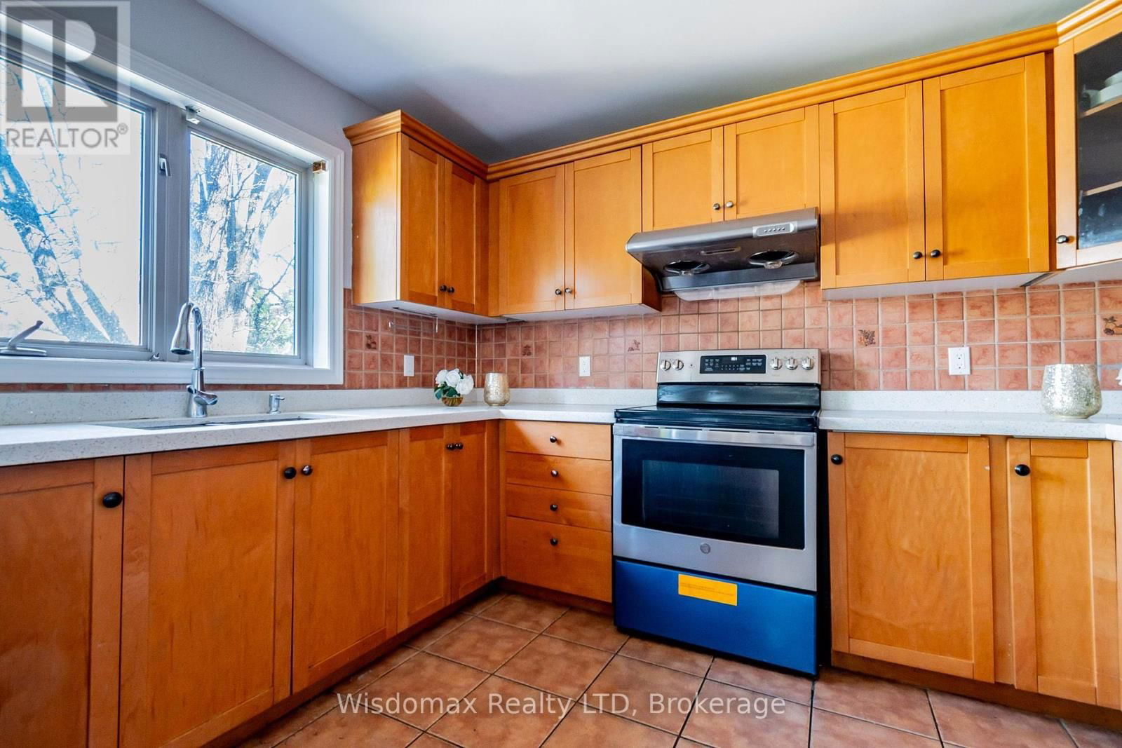 52 STEVENS DRIVE Image 8