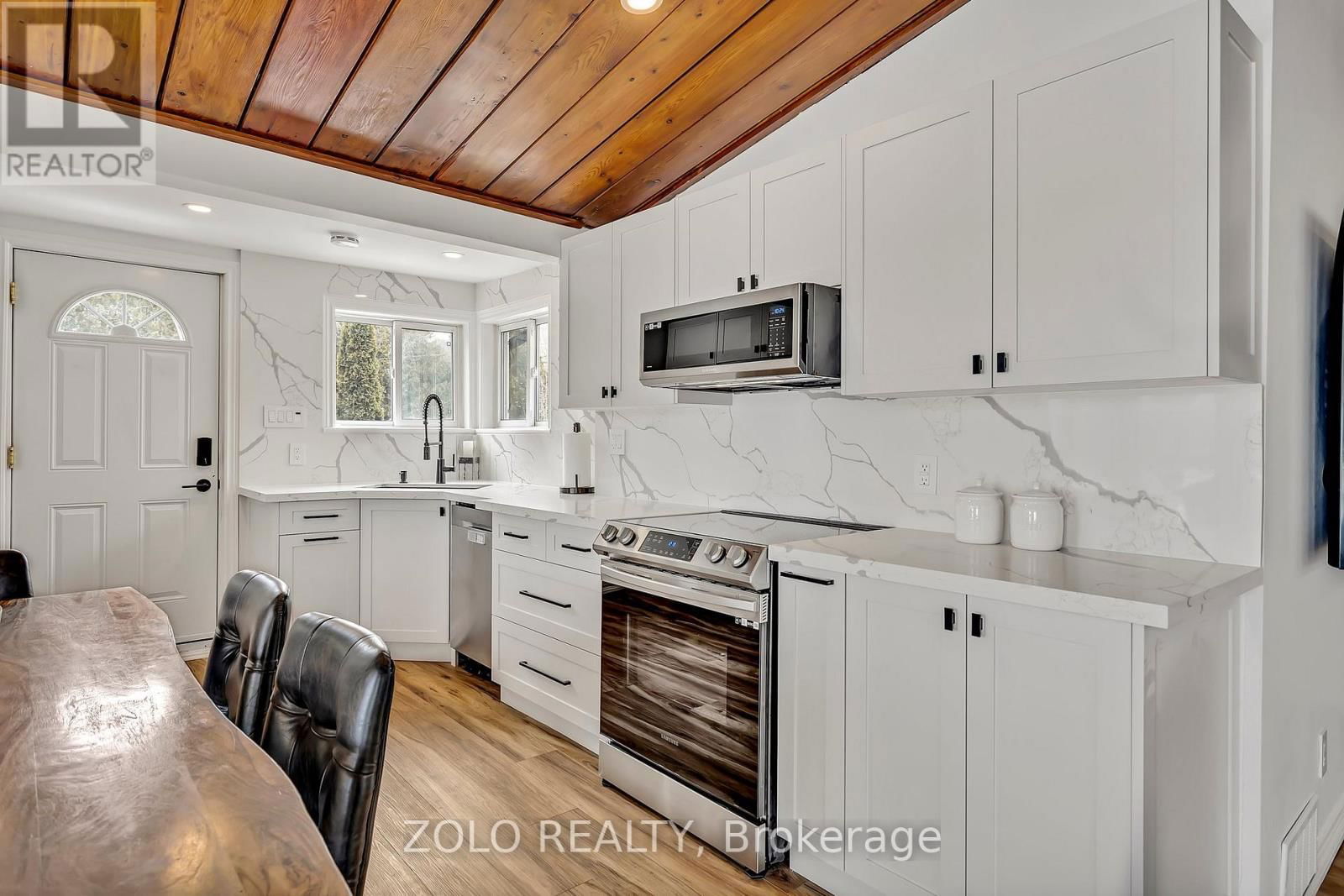 12 BAYVIEW DRIVE Image 10