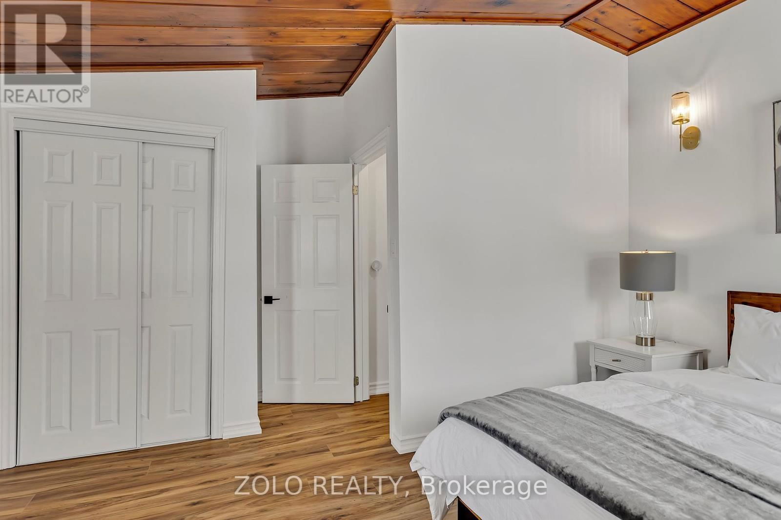12 BAYVIEW DRIVE Image 16