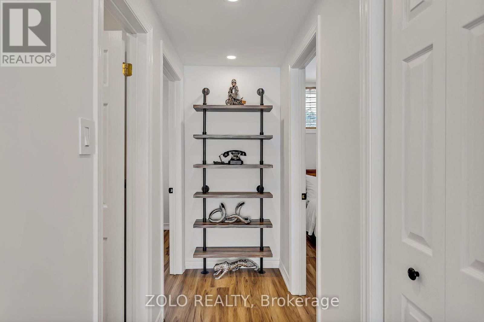 12 BAYVIEW DRIVE Image 24