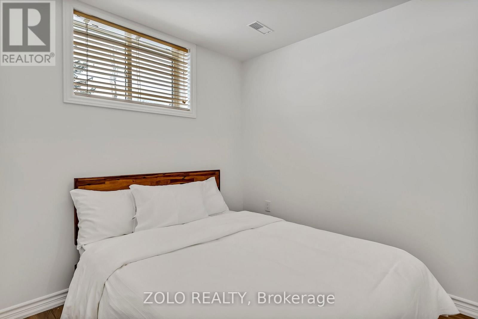 12 BAYVIEW DRIVE Image 25