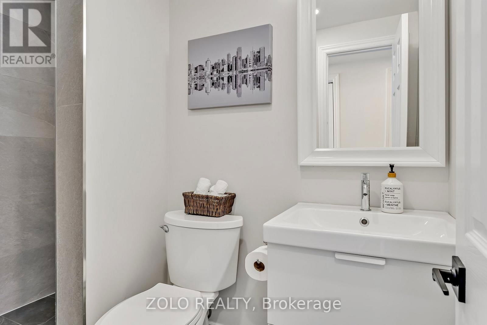 12 BAYVIEW DRIVE Image 31
