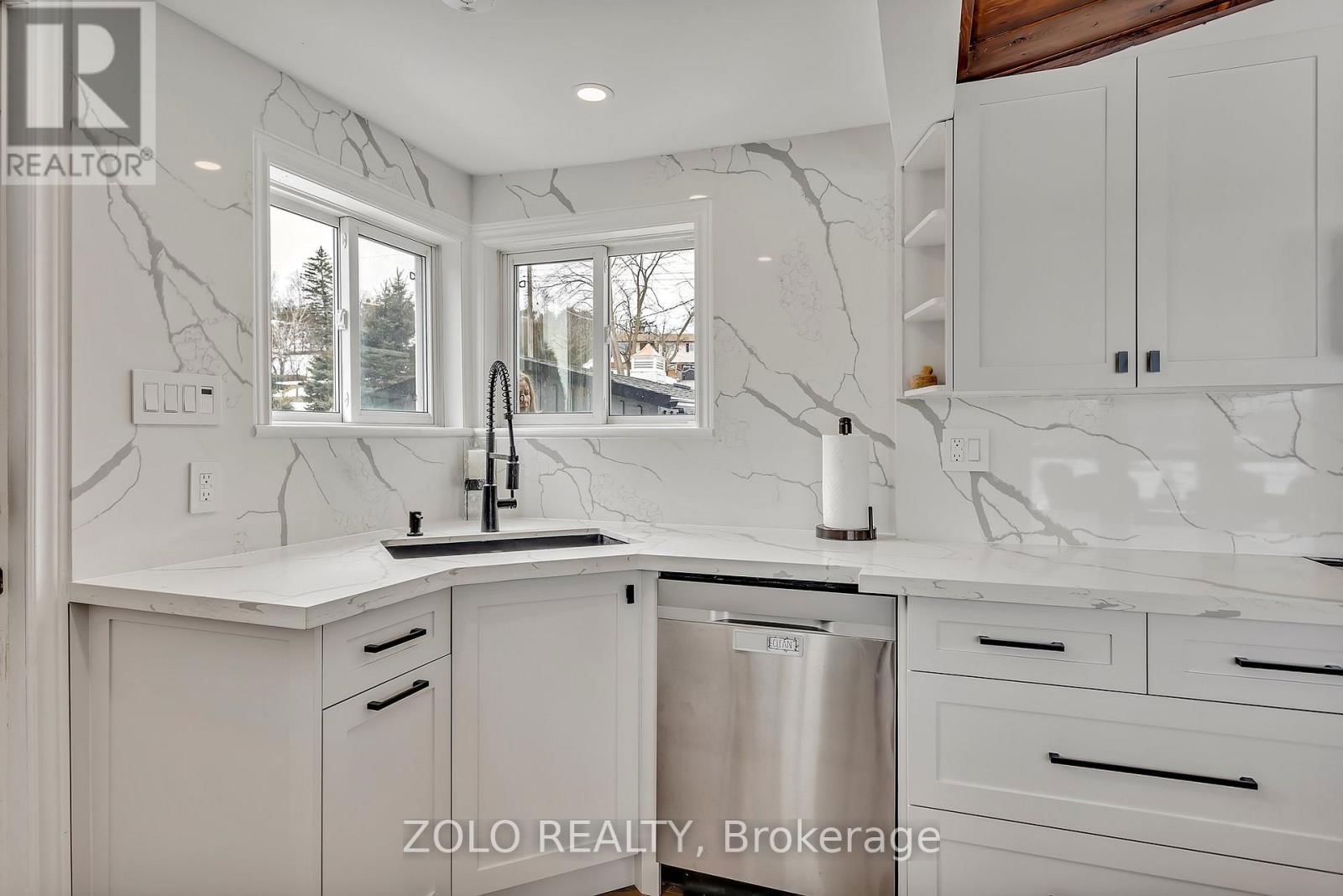 12 BAYVIEW DRIVE Image 7