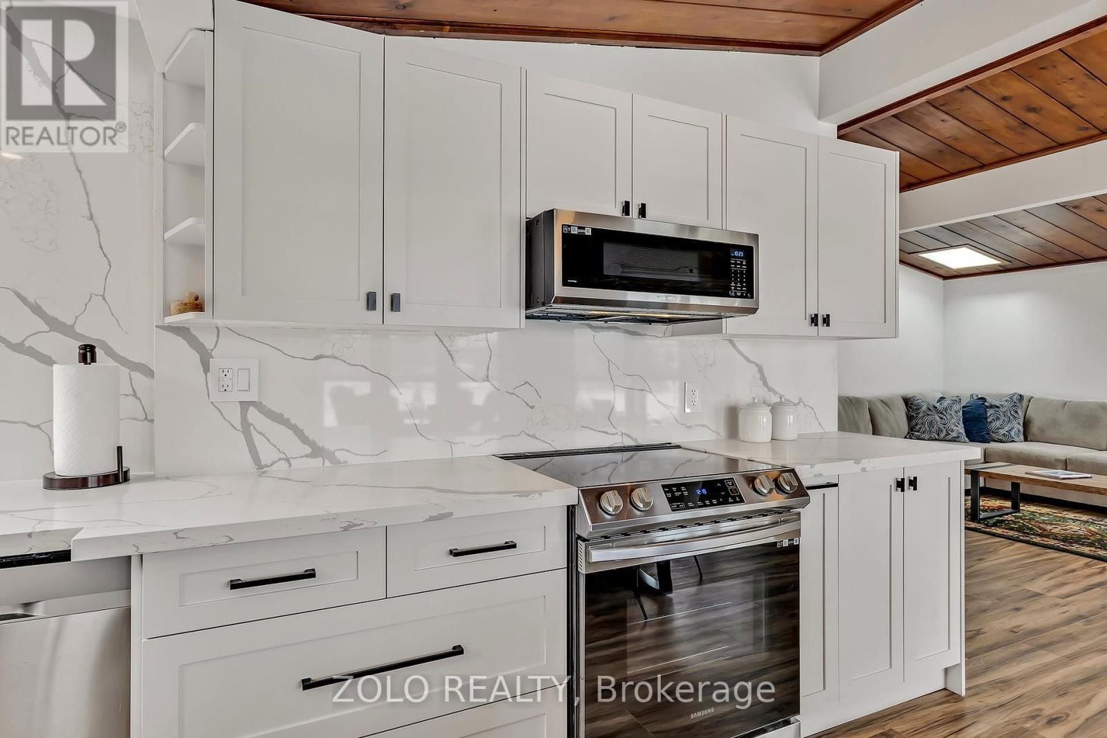 12 BAYVIEW DRIVE Image 8