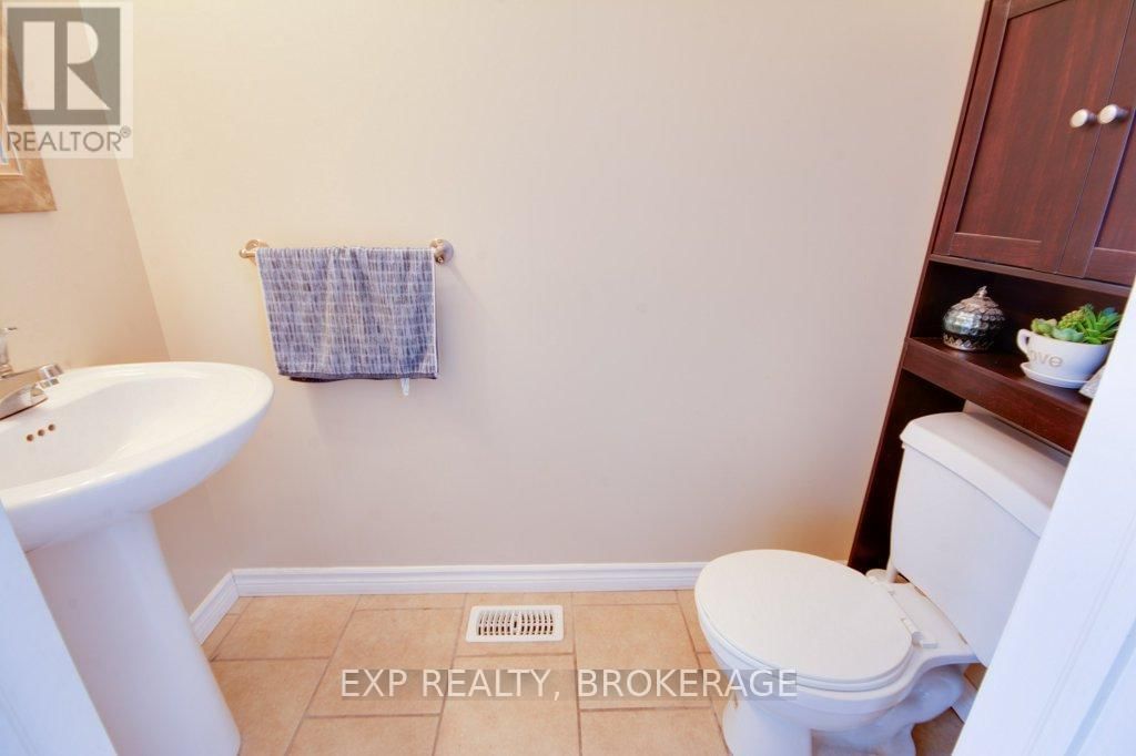 843 NEWMARKET LANE Image 14
