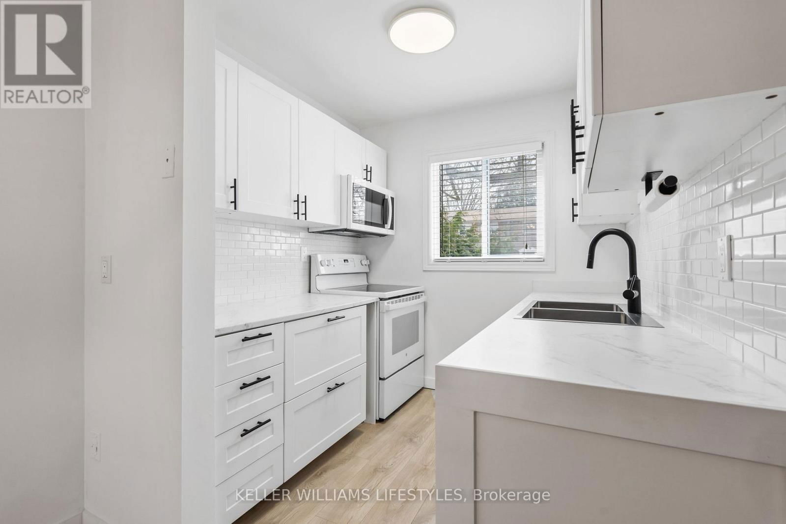 26 - 166 SOUTHDALE ROAD WEST Image 15