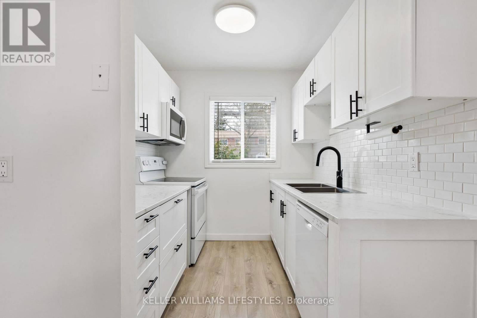 26 - 166 SOUTHDALE ROAD WEST Image 16