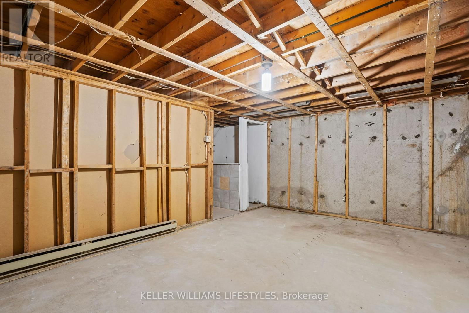 26 - 166 SOUTHDALE ROAD WEST Image 35