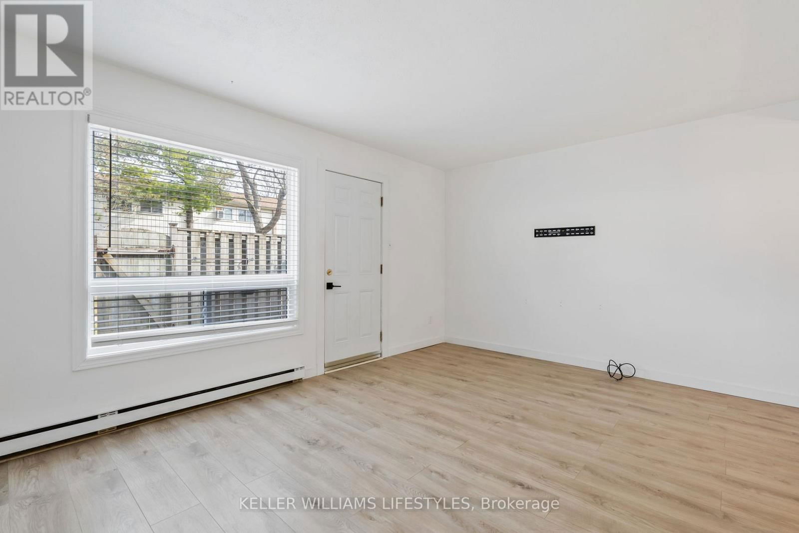 26 - 166 SOUTHDALE ROAD WEST Image 4