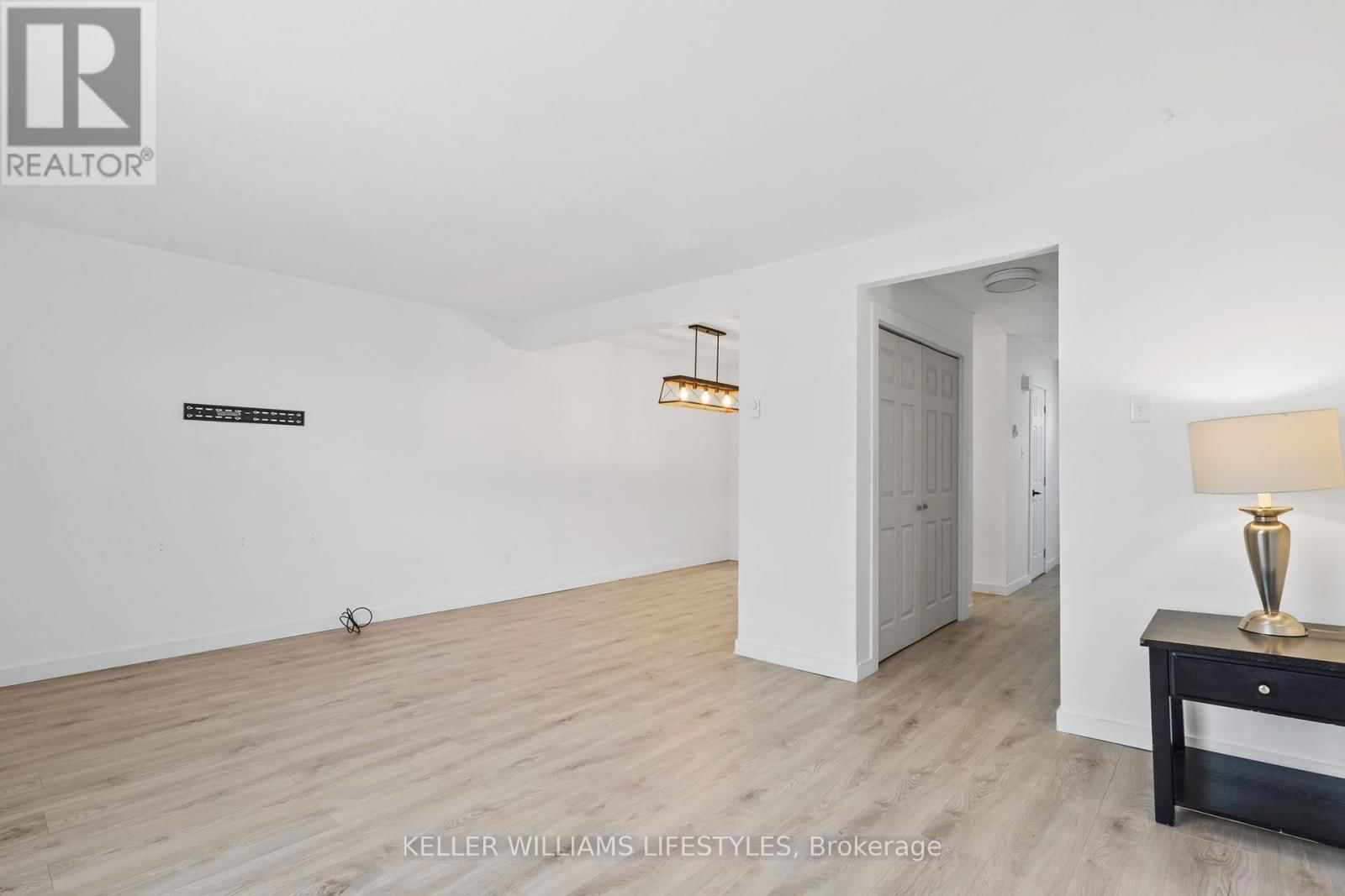 26 - 166 SOUTHDALE ROAD WEST Image 6