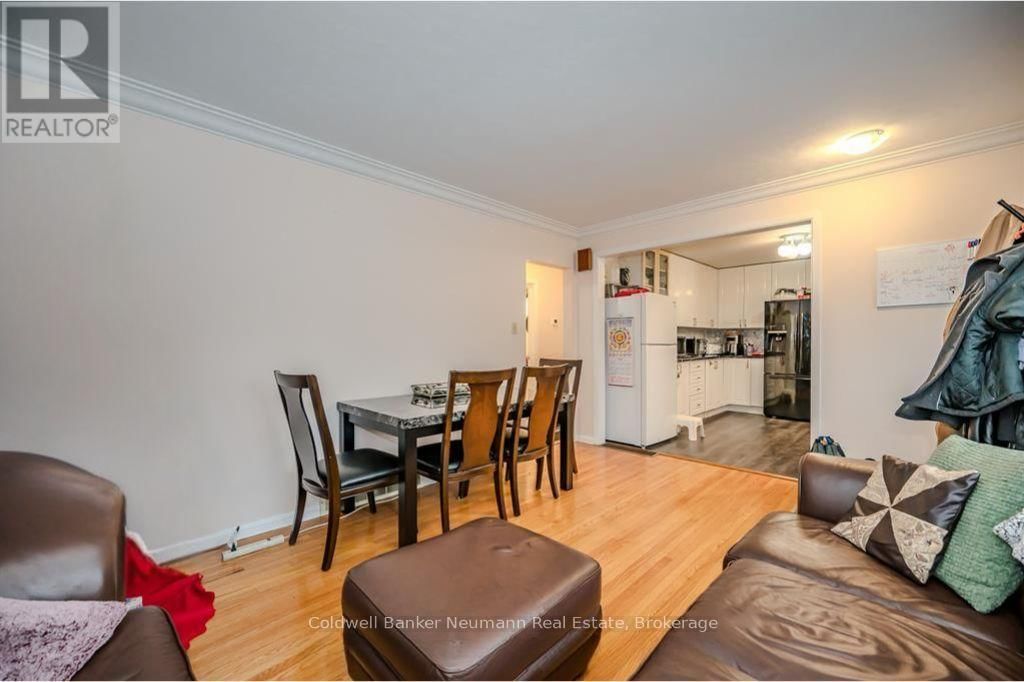 100 GUELPH STREET Image 10