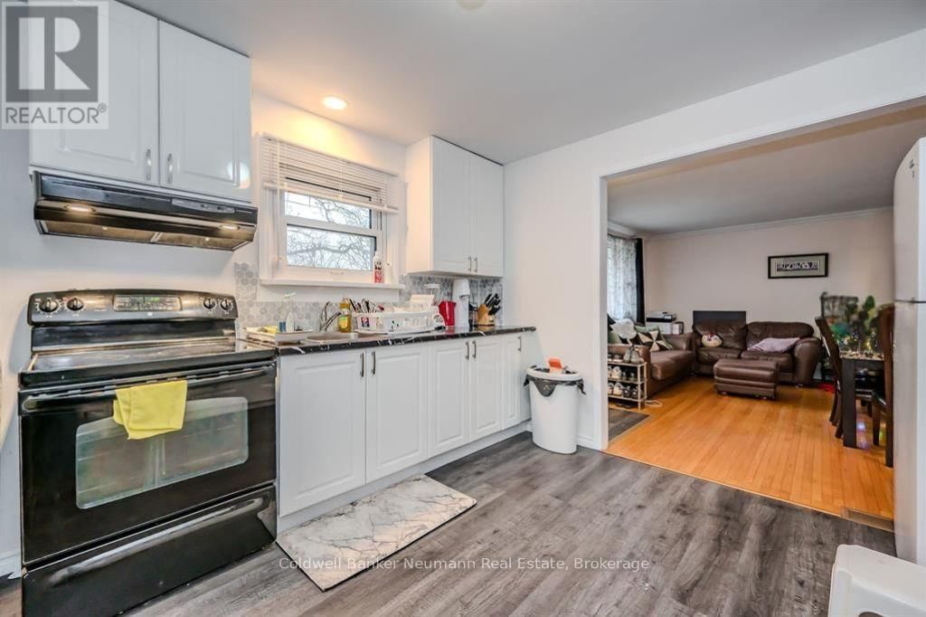 100 GUELPH STREET Image 12