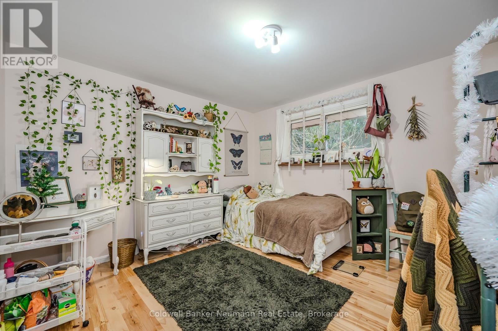 100 GUELPH STREET Image 15