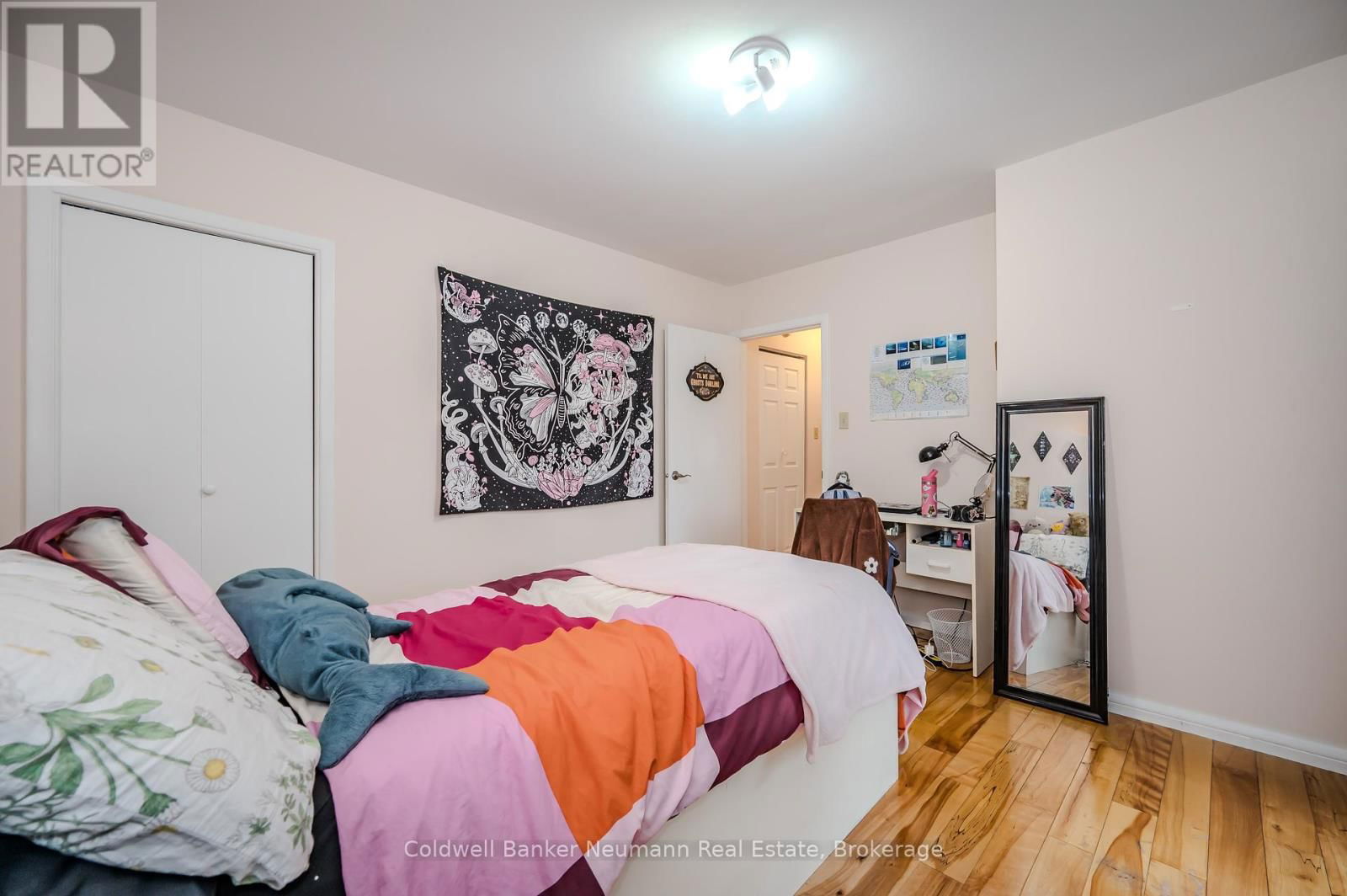 100 GUELPH STREET Image 18