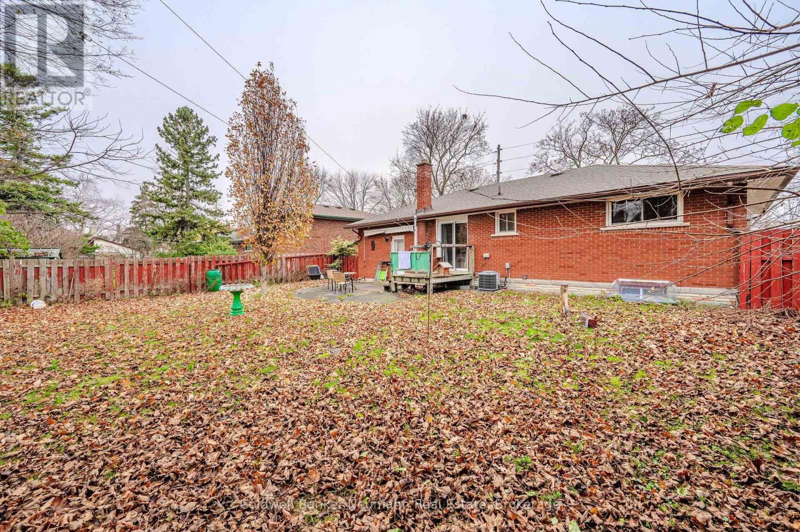 100 GUELPH STREET Image 34
