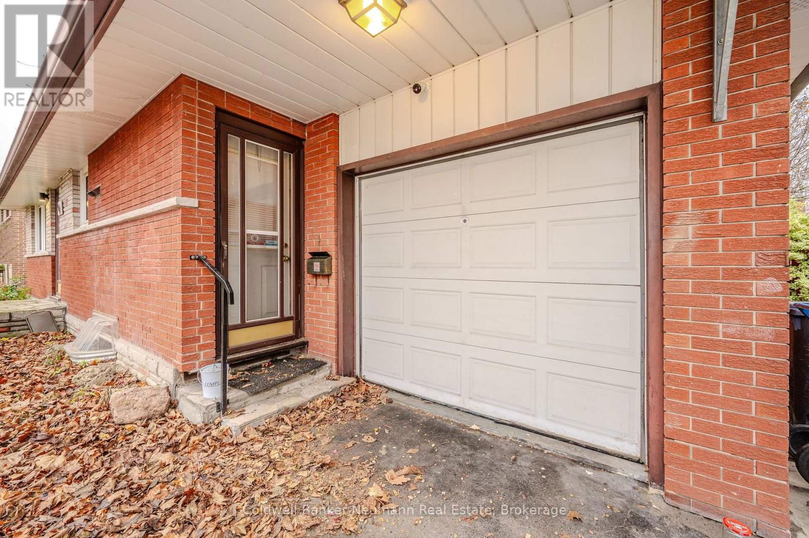 100 GUELPH STREET Image 5