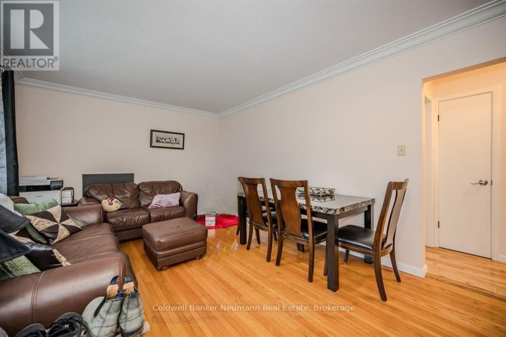 100 GUELPH STREET Image 9