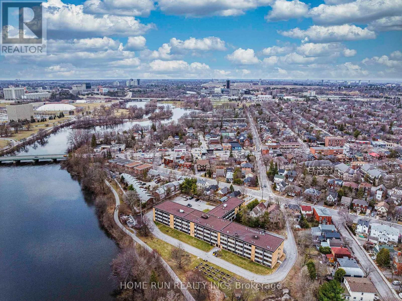 9 - 522 RIVERDALE AVENUE Image 2