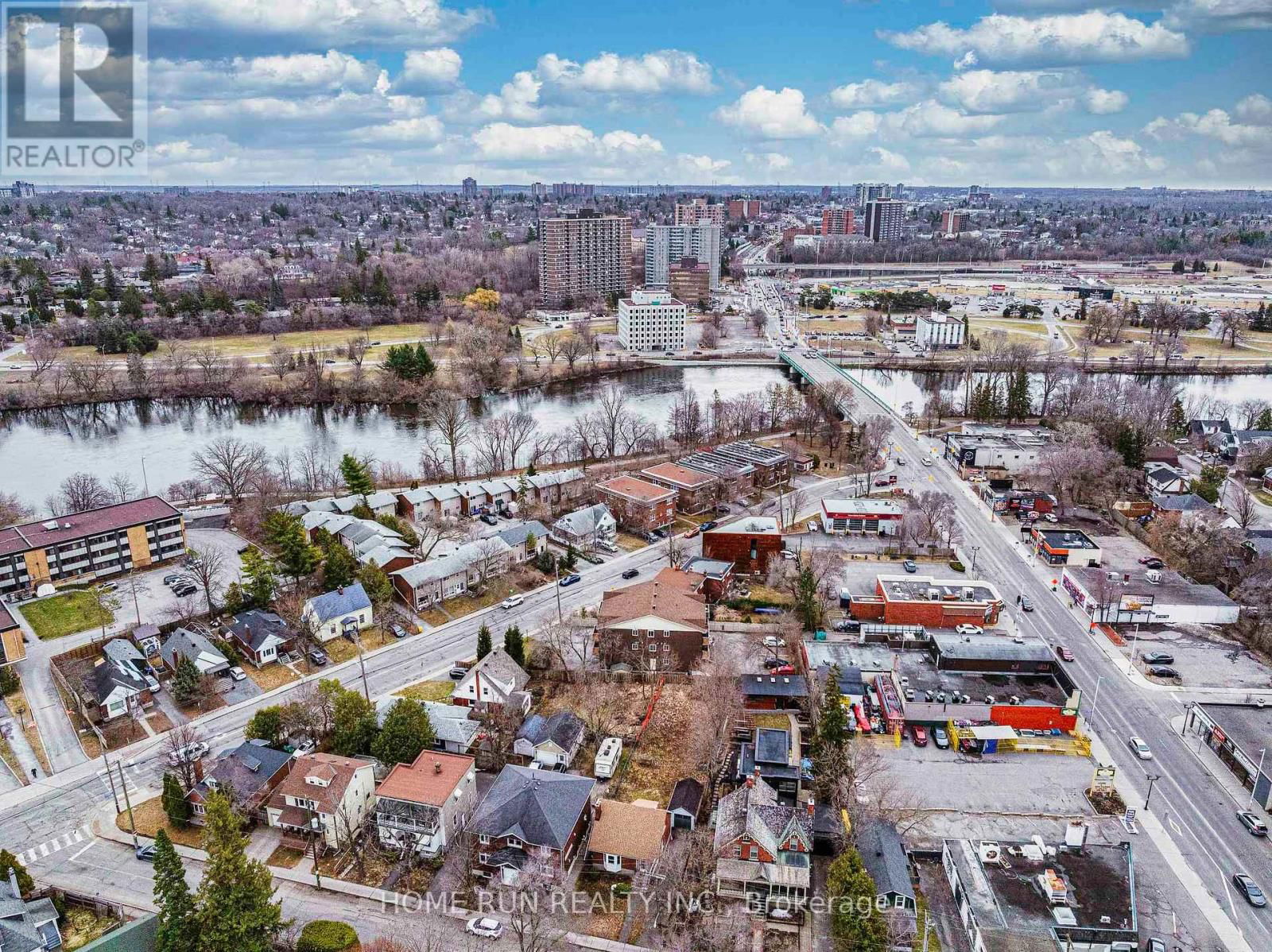9 - 522 RIVERDALE AVENUE Image 4