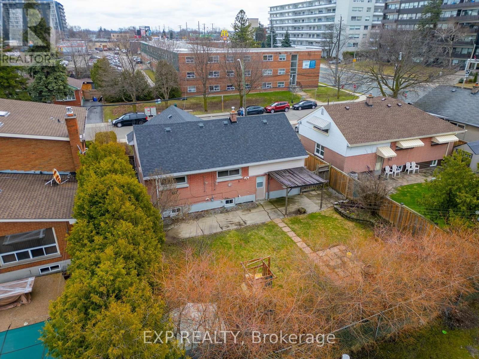 494 EAST 37TH STREET Image 29