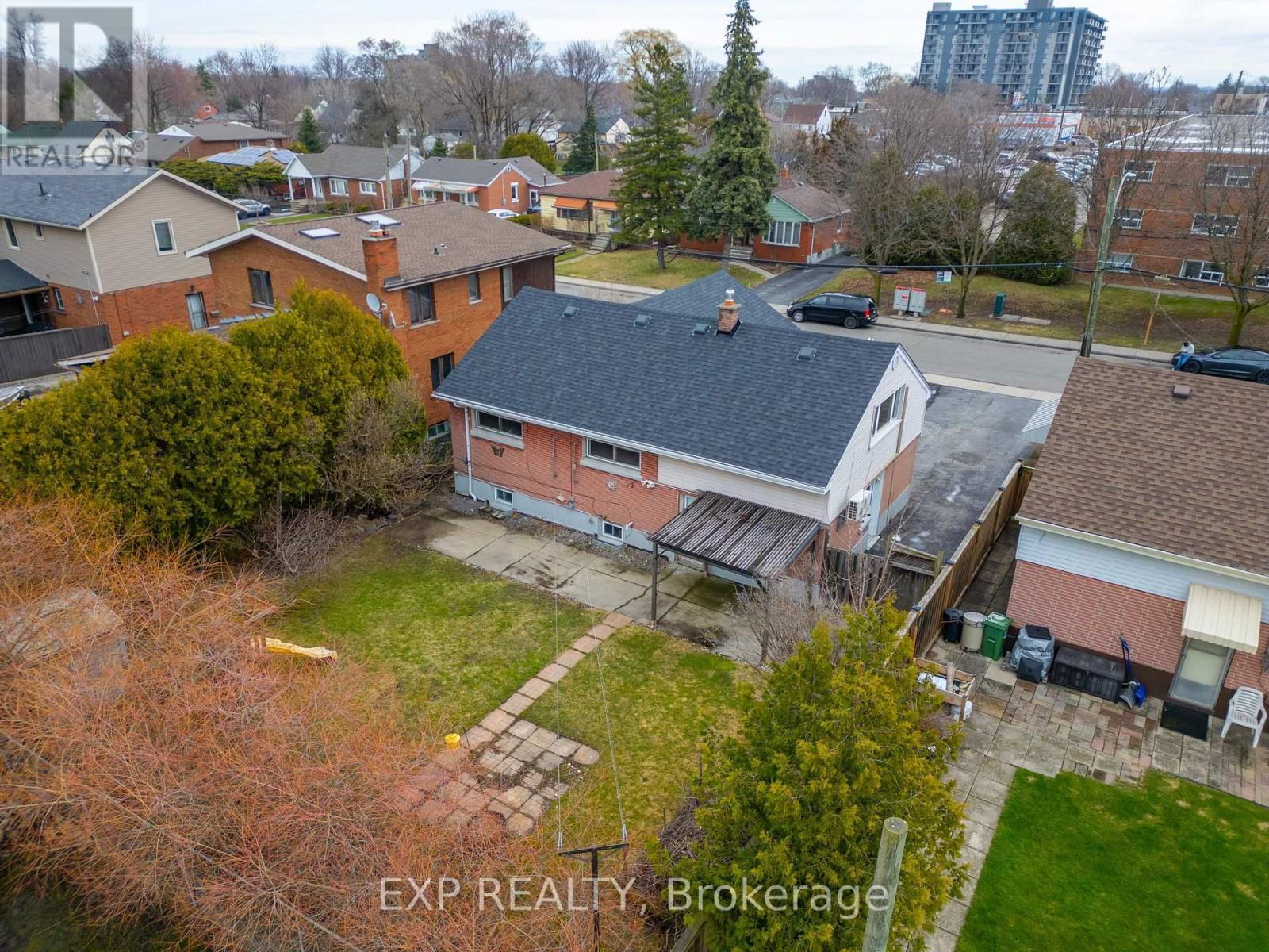 494 EAST 37TH STREET Image 30