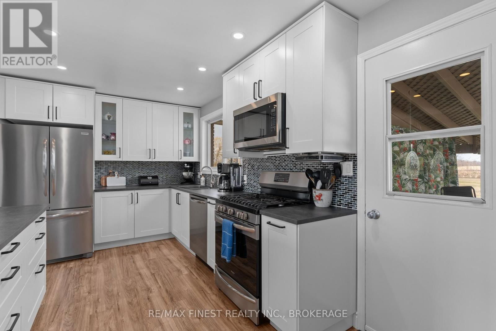 668 STATION ROAD Image 14