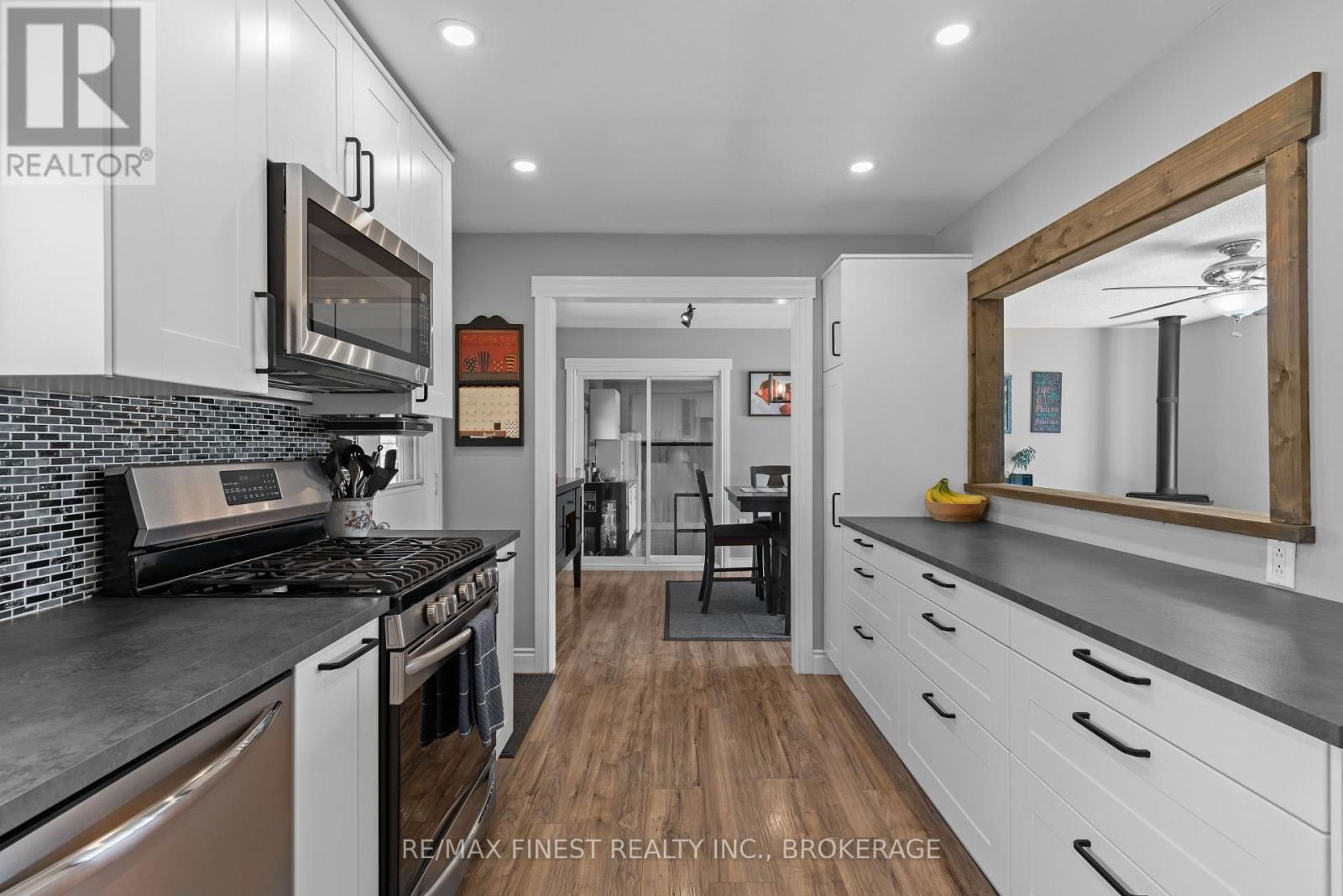 668 STATION ROAD Image 16