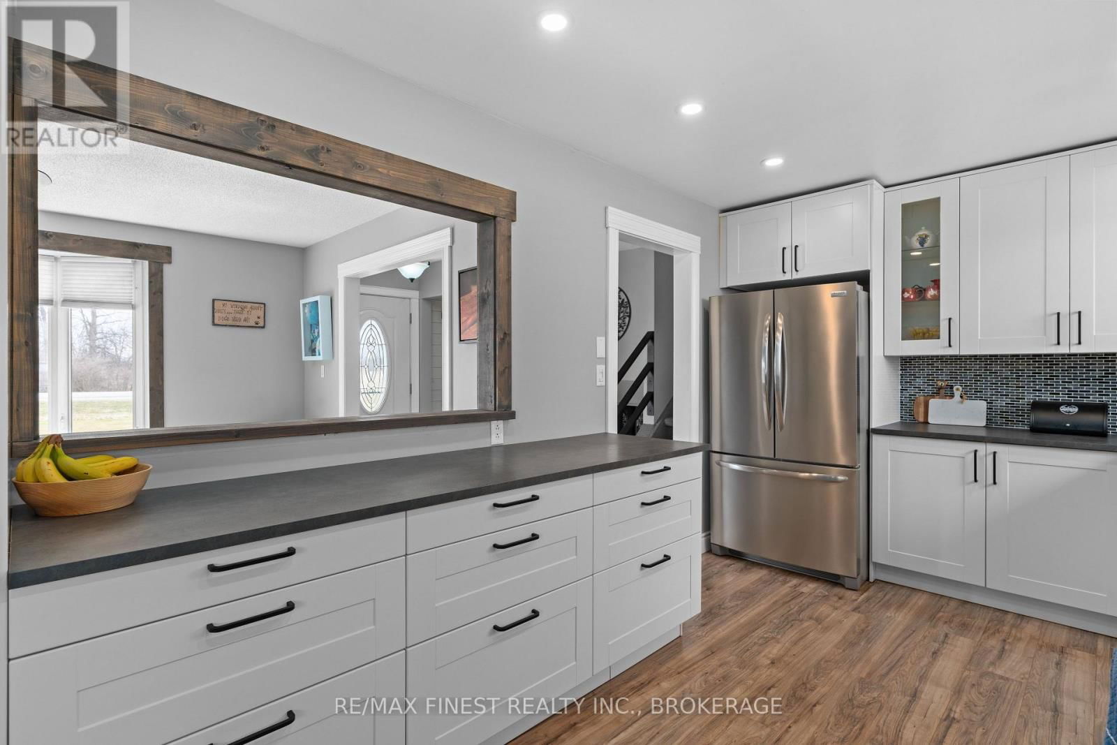 668 STATION ROAD Image 17