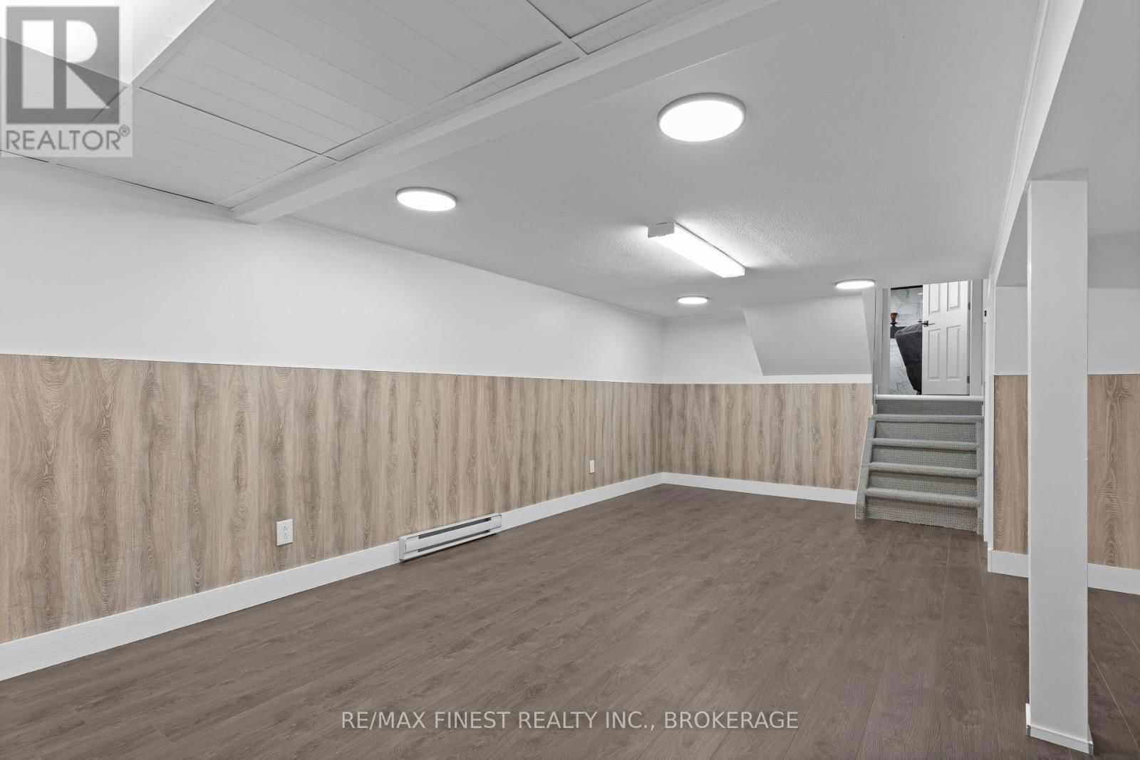 668 STATION ROAD Image 36