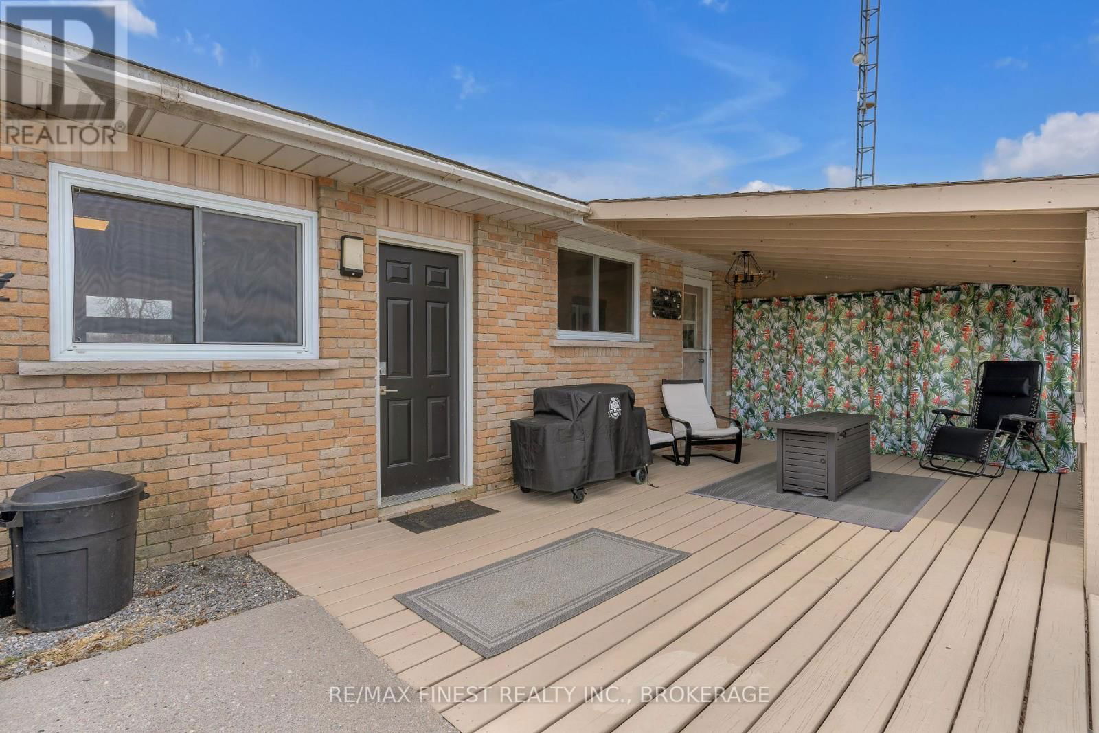 668 STATION ROAD Image 38