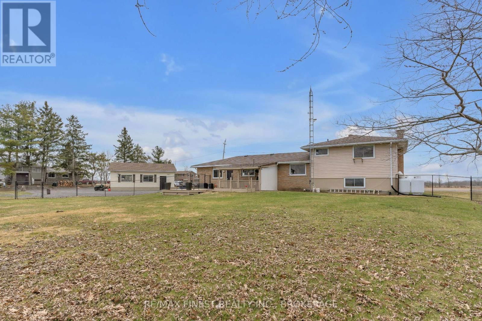 668 STATION ROAD Image 41