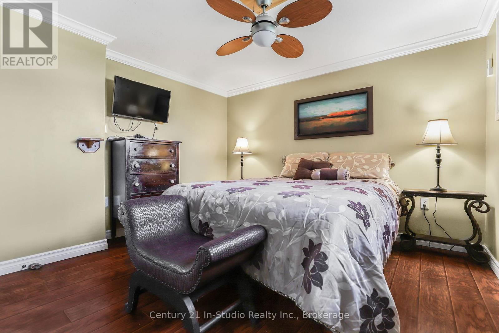 72234 LAKESHORE DRIVE Image 12