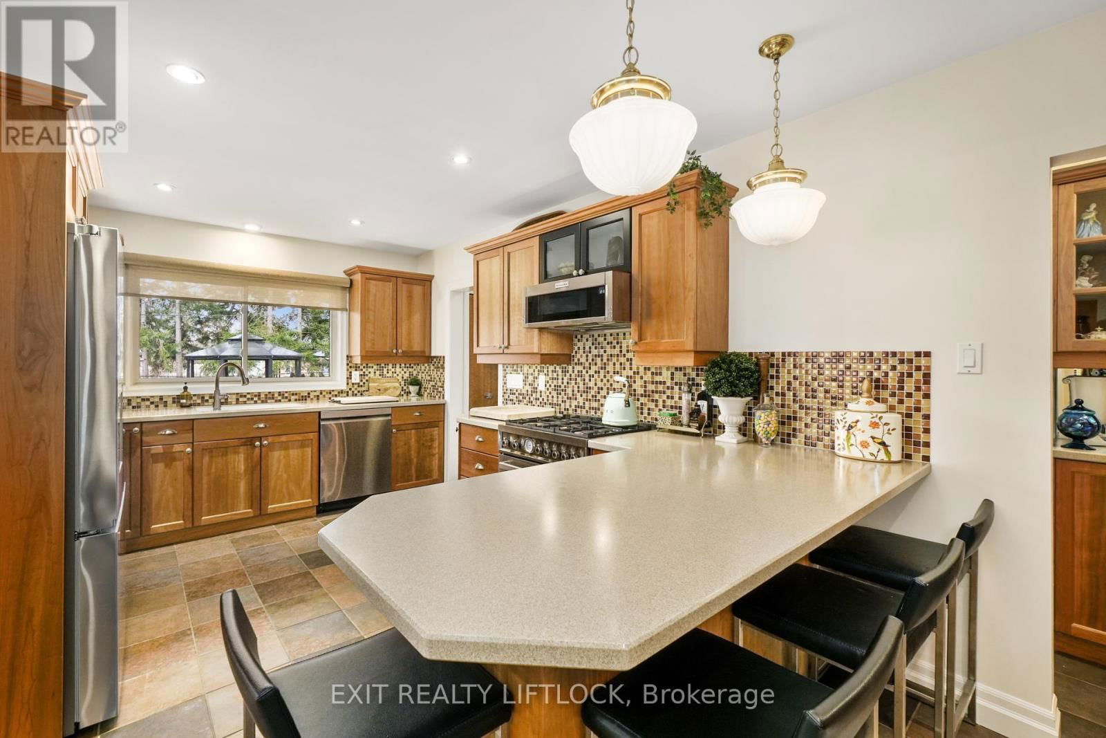 78 EDGEWOOD ROAD Image 11