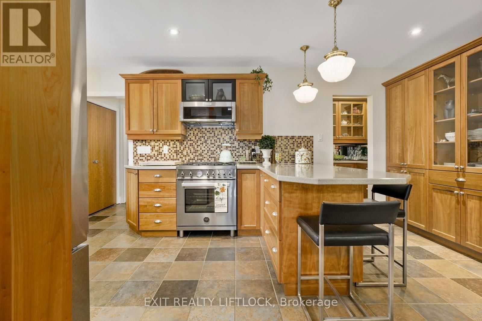 78 EDGEWOOD ROAD Image 13