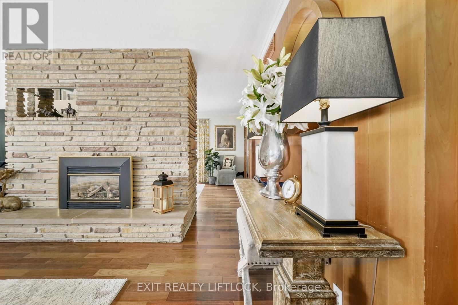 78 EDGEWOOD ROAD Image 24