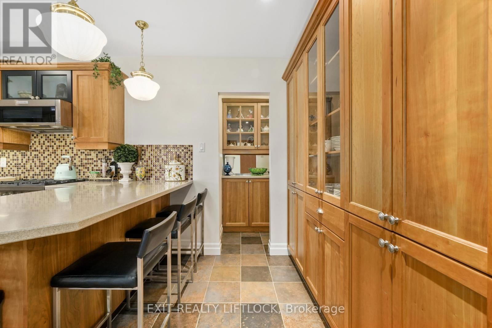 78 EDGEWOOD ROAD Image 9