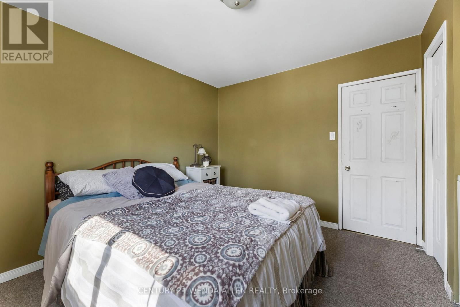 34C BENTLEY LAKE PLACE Image 11