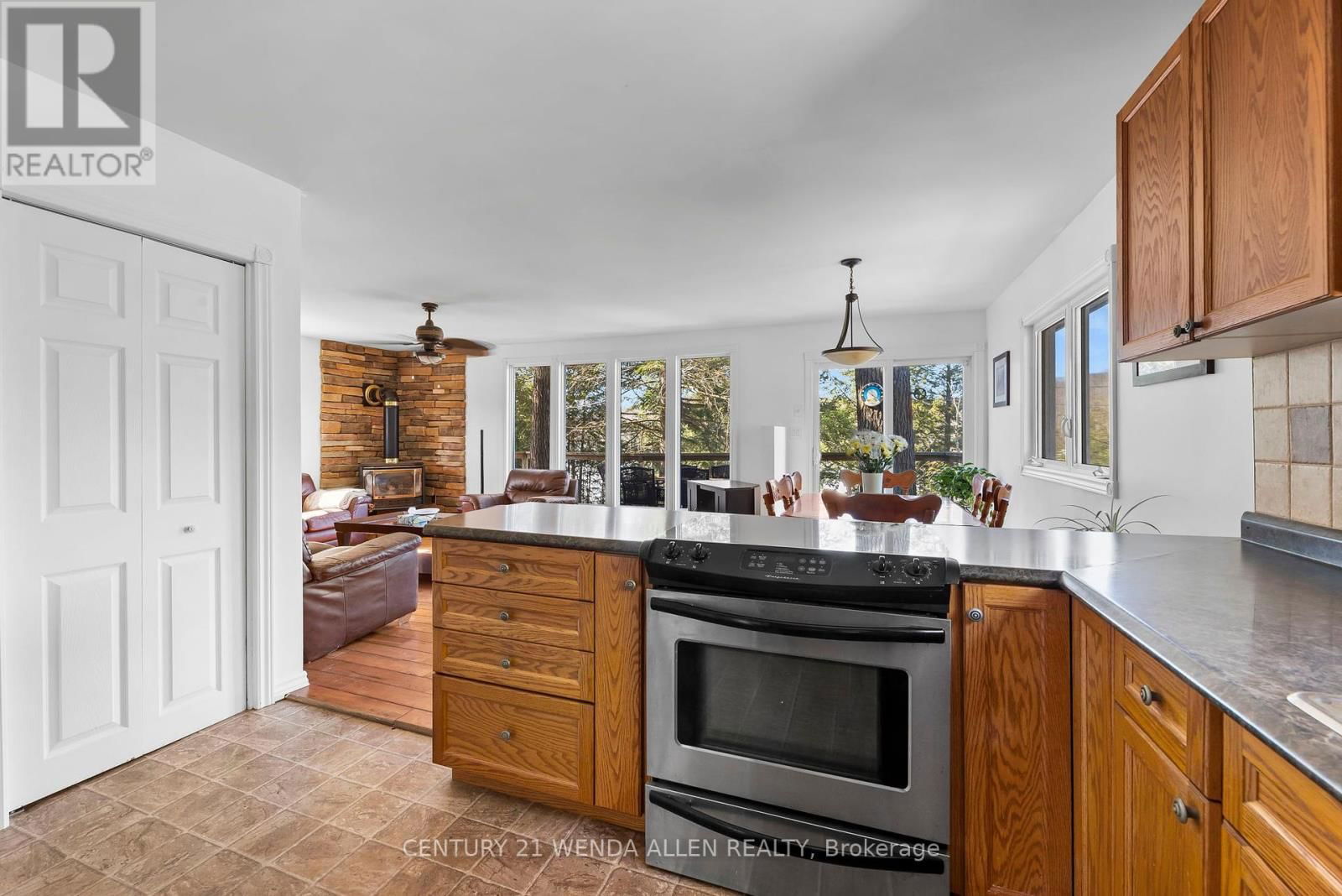 34C BENTLEY LAKE PLACE Image 15