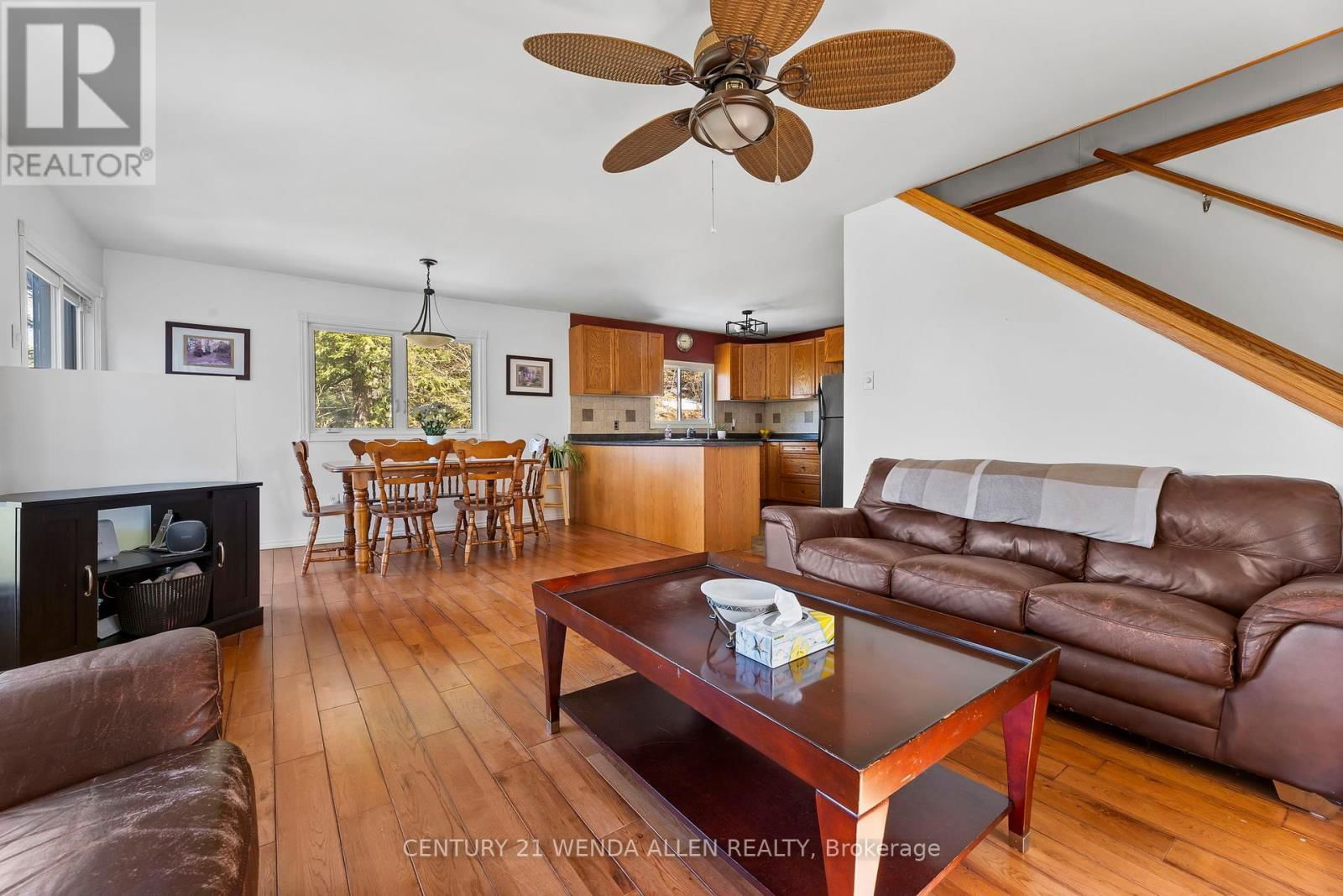 34C BENTLEY LAKE PLACE Image 21