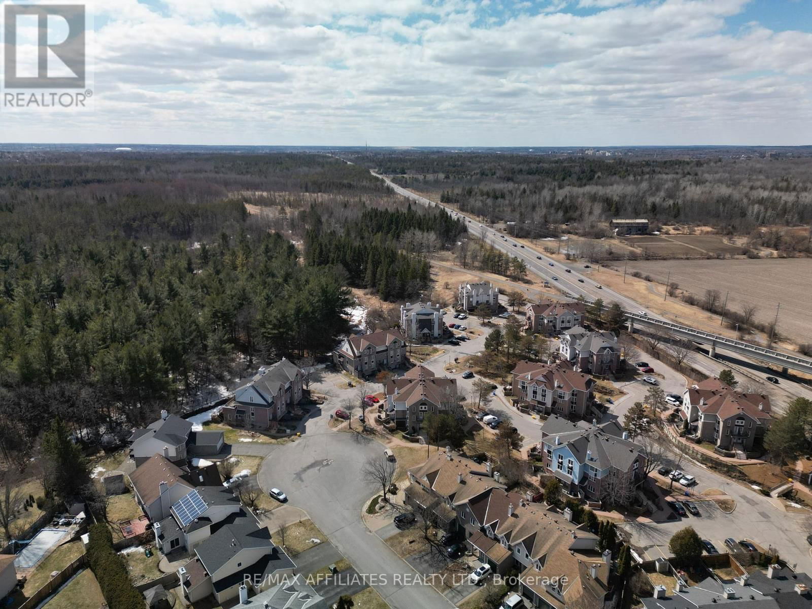 2 - 2 WATERFALL LANE Image 32