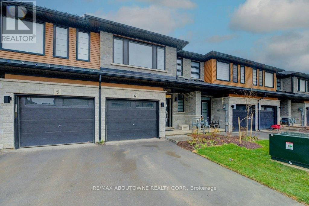 6 - 461 BLACKBURN DRIVE Image 2
