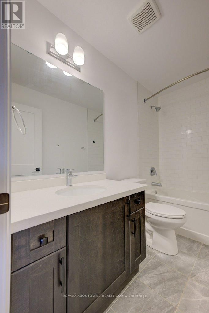 6 - 461 BLACKBURN DRIVE Image 32