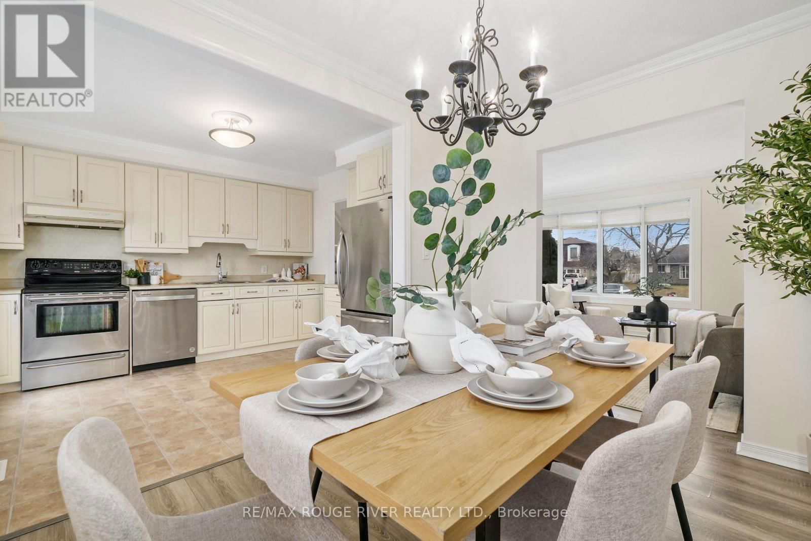 624 BAYFIELD COURT Image 12
