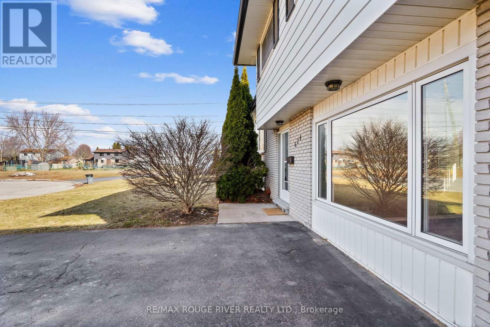 624 BAYFIELD COURT Image 2