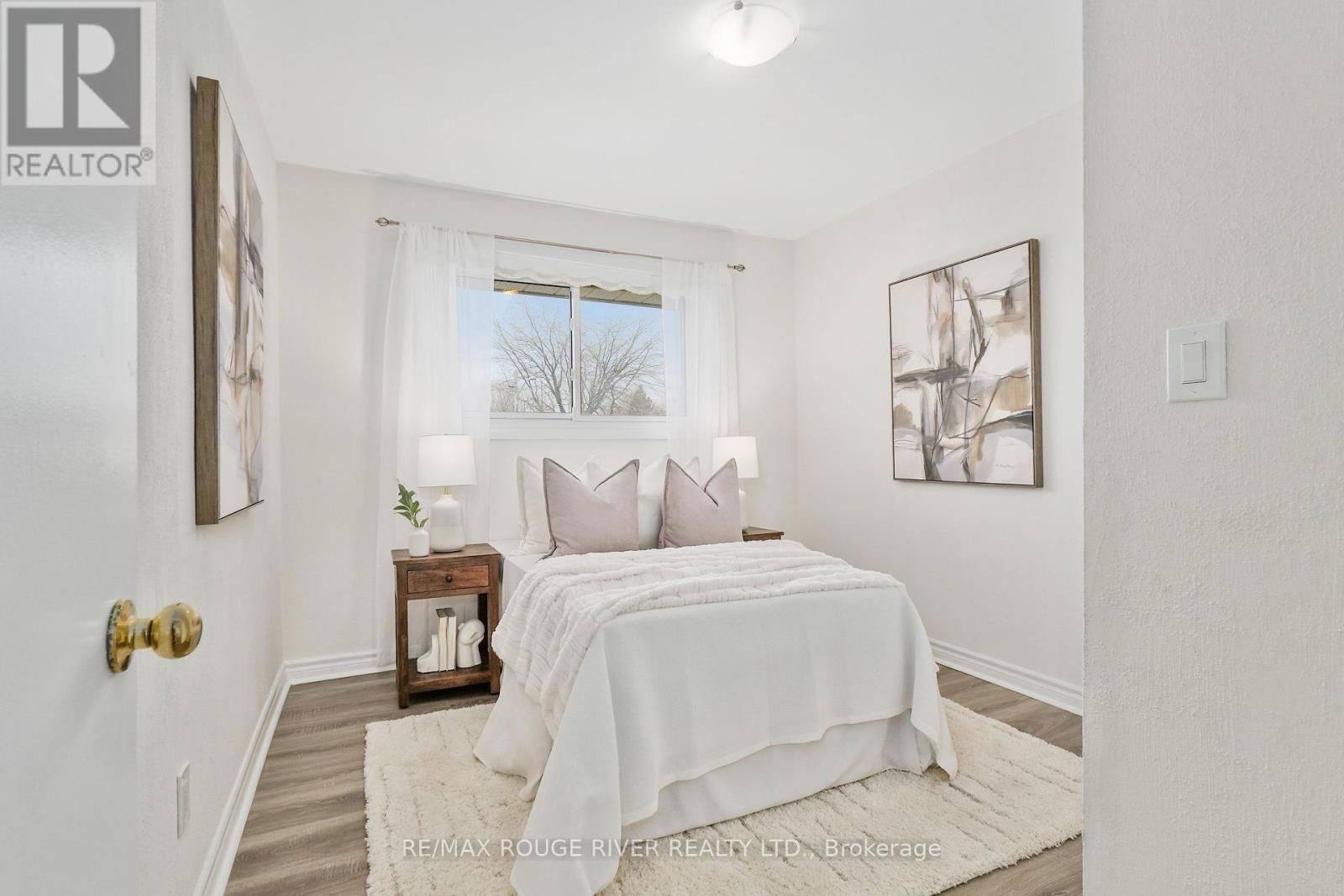 624 BAYFIELD COURT Image 23