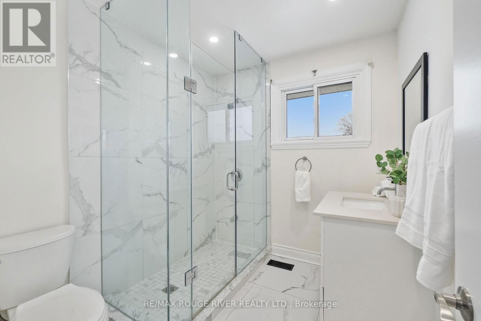 624 BAYFIELD COURT Image 25