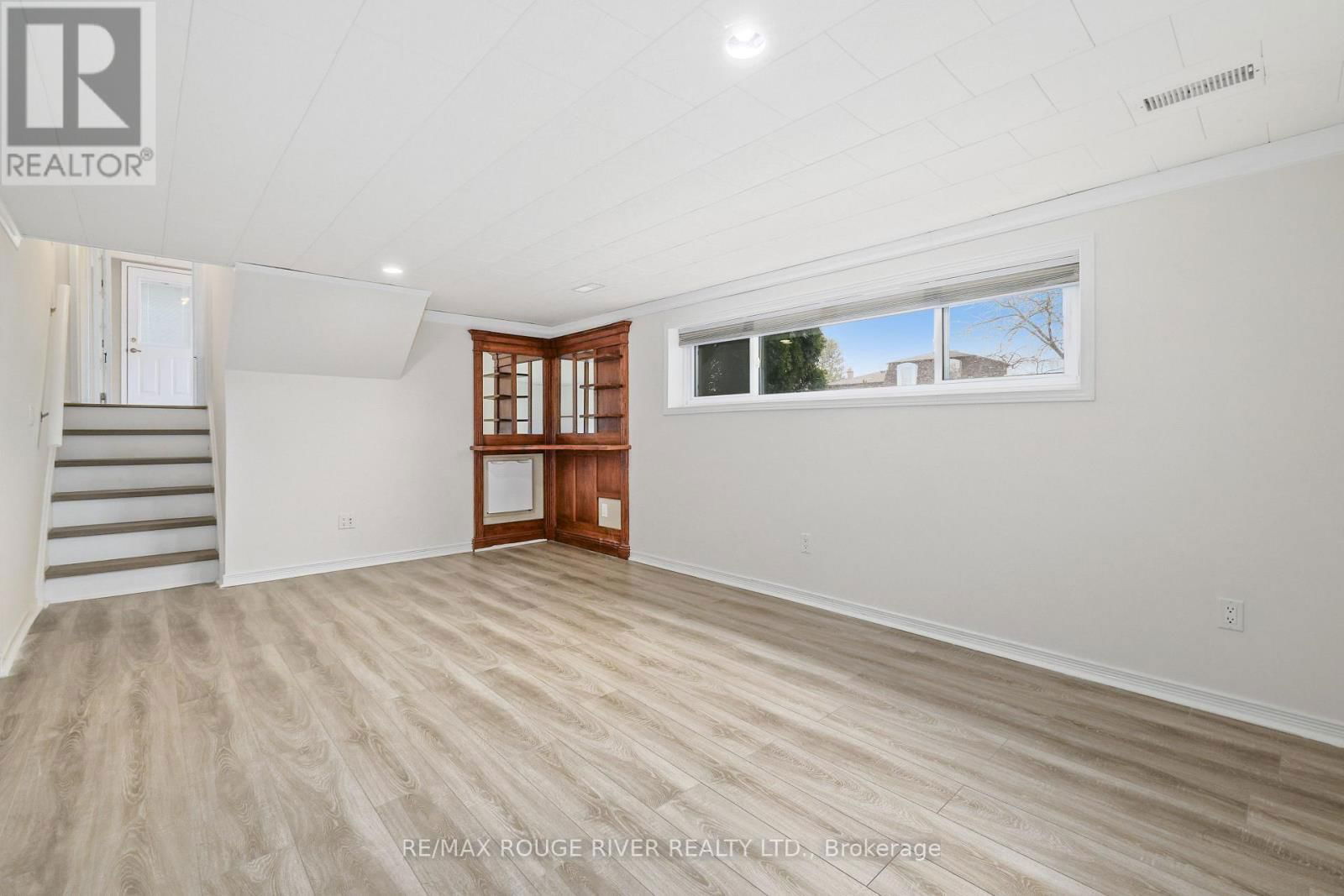624 BAYFIELD COURT Image 29