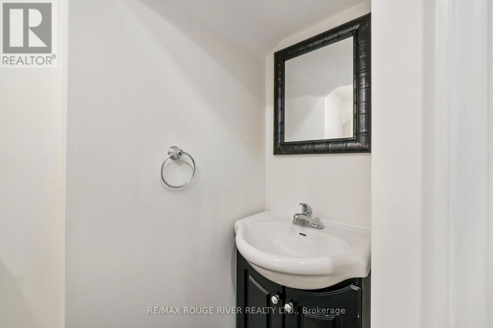 624 BAYFIELD COURT Image 31