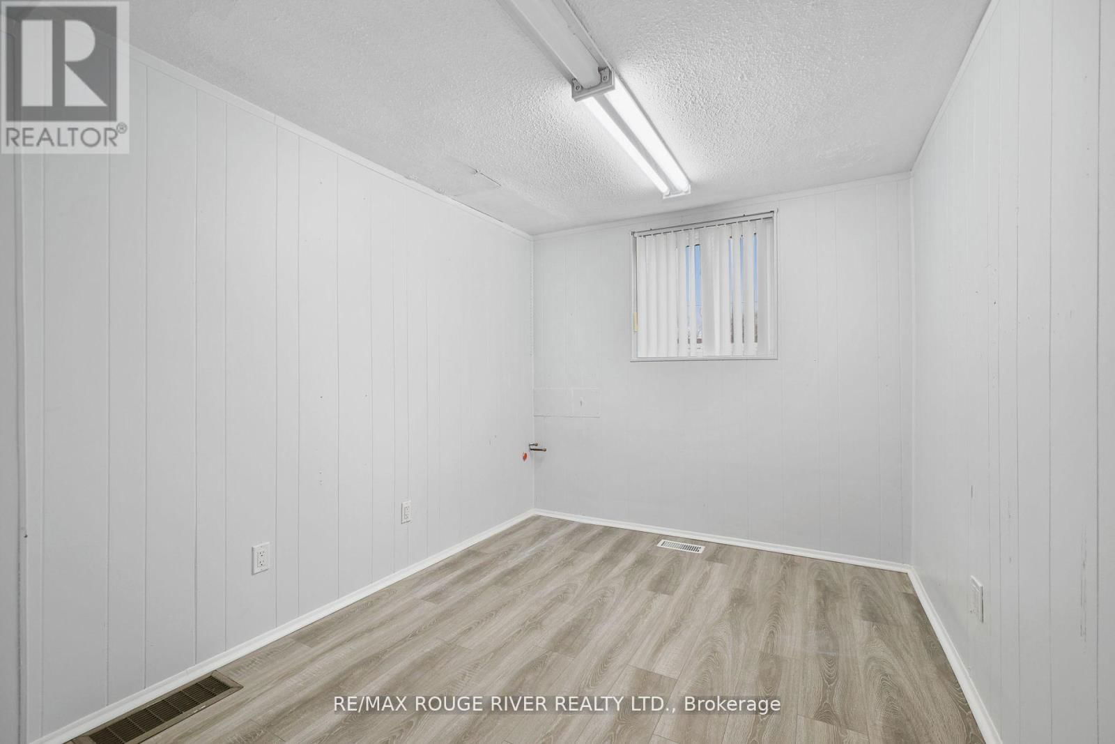 624 BAYFIELD COURT Image 33
