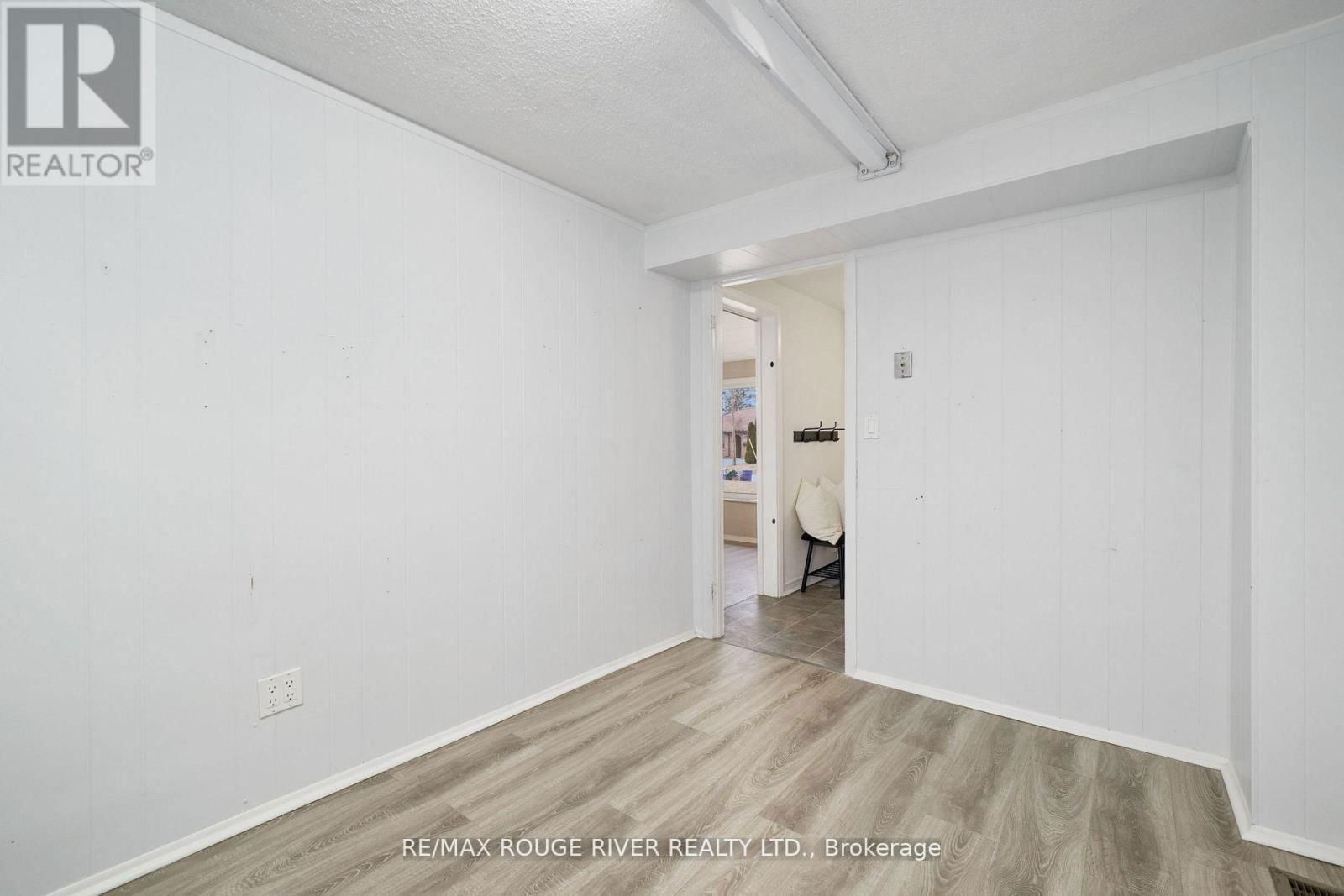 624 BAYFIELD COURT Image 34
